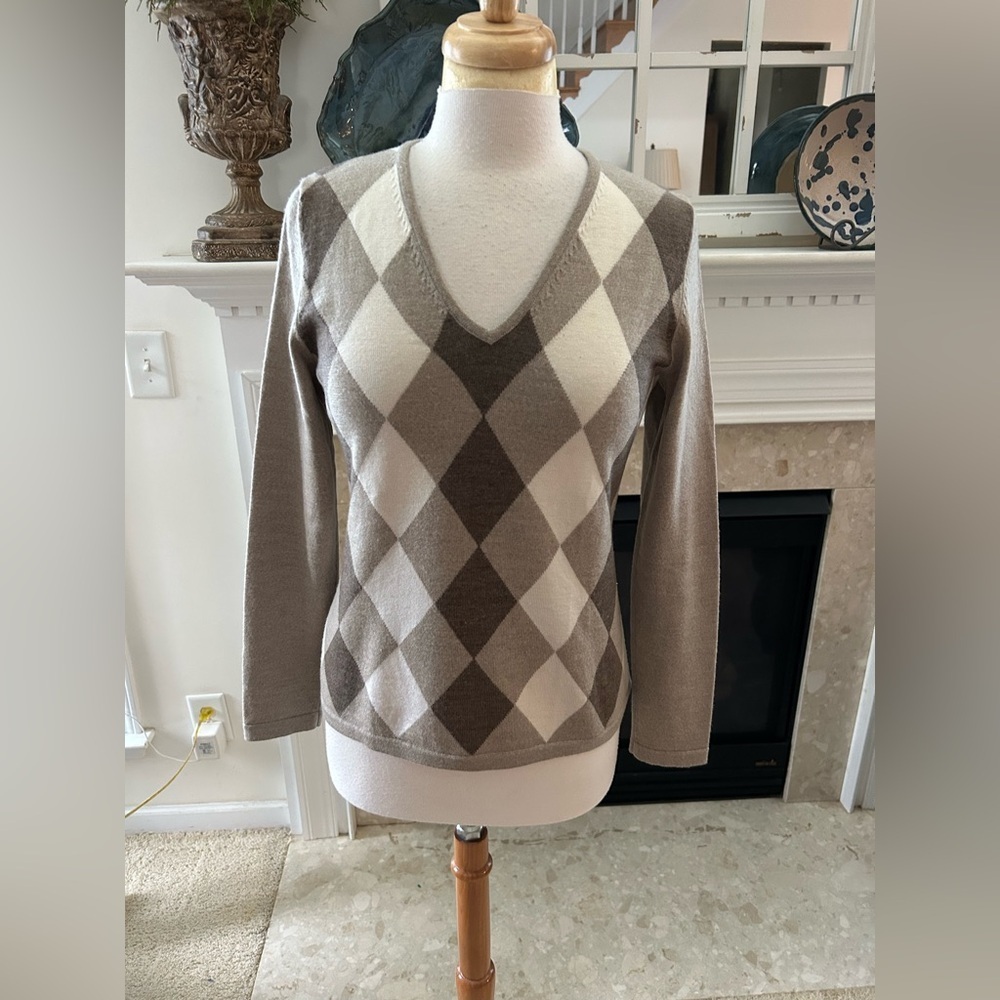 Simons V-Neck Argyle Sweater - Brown and Cream